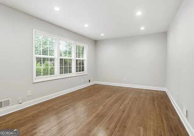 Photo 4 of Single family home for sale at 2590 Mcglynn Dr, Decatur, GA 30034 | MLS# 10772097 | Listing updated on 2026-10-05
