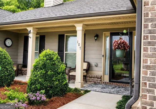 Photo 2 of Single family home for sale at 107 Cooper Ct, Statham, GA 30666 | MLS# 10821206 | Listing updated on 2026-09-03