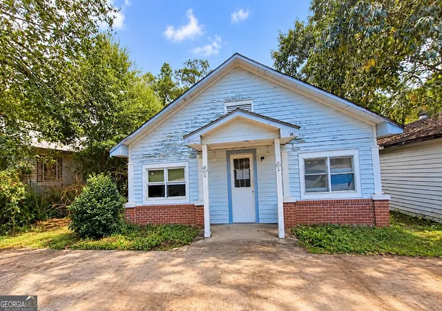 Photo 1 of Single family home for sale at 250 Davis Ave, Toccoa, GA 30577 | MLS# 10877580 | Listing updated on 2026-10-26