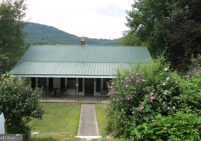 Photo 1 of Single family home for sale at 20 S Scruggs St, Clayton, GA 30525 | MLS# 10815459 | Listing updated on 2026-08-13