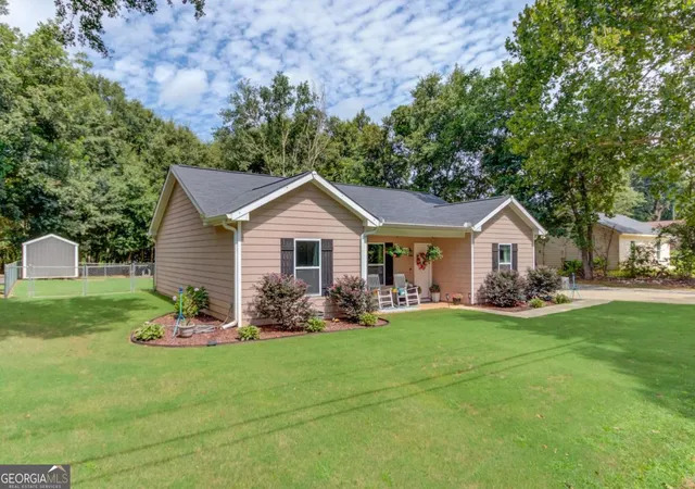 Photo 3 of Single family home for sale at 418 Starrs Bridge Rd, Canon, GA 30520 | MLS# 10825657 | Listing updated on 2026-09-23