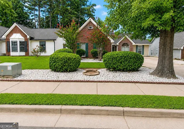 2nd image of 5165 Sterling Trace Ct Nw, Lilburn, GA 30047 | MLS# 10824462