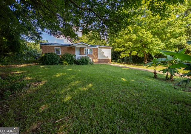 2nd image of 342 Phillips Cir, Royston, GA 30662 | MLS# 10727815