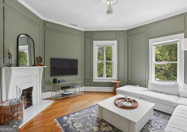 Photo 2 of Sale Pending at 980 Saint Charles Ave Ne #4, Atlanta, GA 30306 | MLS# 10825185 | Listing updated on 2026-08-18