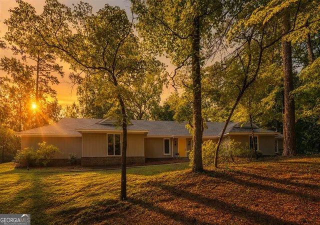 Homes for sale in Macon, GA | 4950 Wellington Dr, Macon, GA 31210 | MLS# 10784979