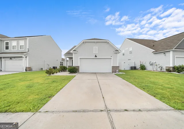 2nd image of 215 Crabapple Cir, Port Wentworth, GA 31407 | MLS# 10824983