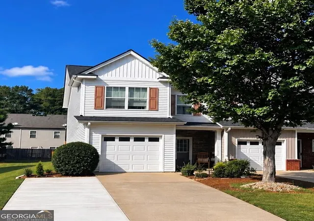 Photo 1 of Townhouse for sale at 515 Oakside Pl, Acworth, GA 30102 | MLS# 10869440 | Listing updated on 2026-10-27
