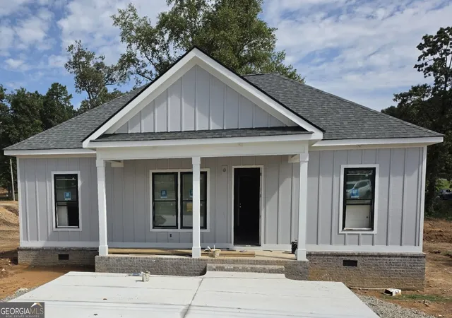 Photo 1 of Single family home for sale at 288 Thomas Rd, Fort Oglethorpe, GA 30742 | MLS# 10825454 | Listing updated on 2026-09-14