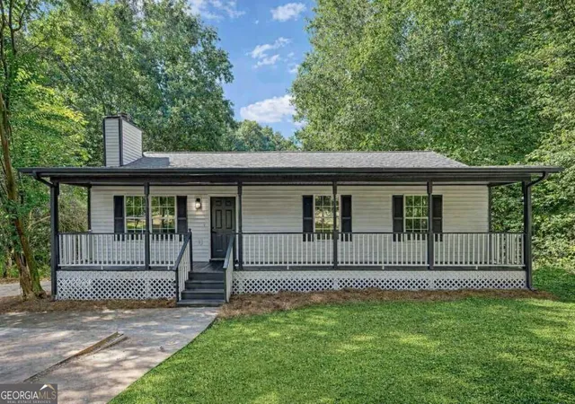 Single family home for sale at 88 Tanners Bridge Rd, Bethlehem, GA 30620 | MLS# 10833402