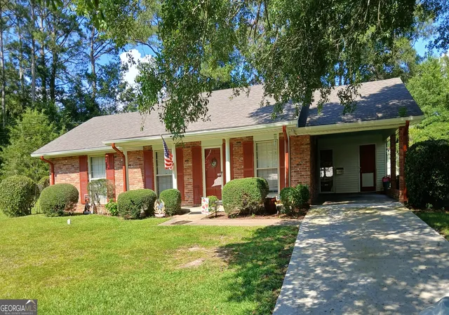 Homes for sale in Lanett, AL | 1015 13th Ave S, Lanett, AL 36863 | MLS# 10555206