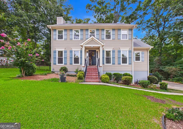 Photo 1 of Sale Pending at 125 Rivoli Oaks Cir, Macon, GA 31210 | MLS# 10812161 | Listing updated on 2026-08-25