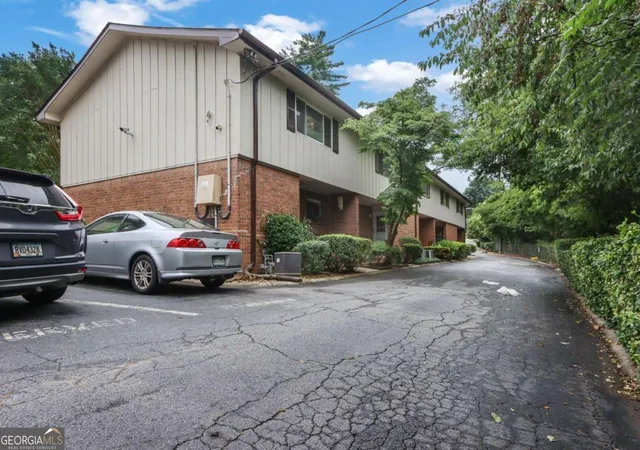 Photo 2 of Condo for sale at 2524 Bradford Sq Ne, Atlanta, GA 30345 | MLS# 10784194 | Listing updated on 2026-06-25