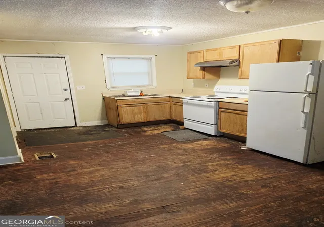 Photo 3 of Single family home for sale at 3940 Bernice Ave, Macon, GA 31204 | MLS# 10809818 | Listing updated on 2026-09-07