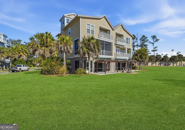 Photo 3 of Townhouse for sale at 114 Riverfront Cir, Saint Marys, GA 31558 | MLS# 10688515 | Listing updated on 2026-09-23