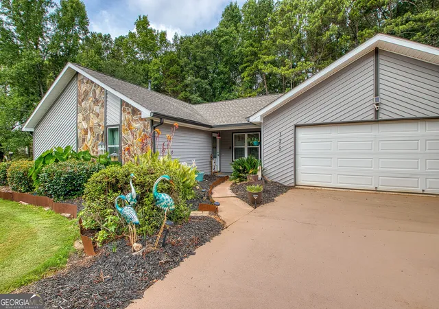 Photo 1 of Single family home for sale at 125 Grandchester Wy, Fayetteville, GA 30215 | MLS# 10807592 | Listing updated on 2026-09-20