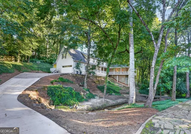 5th image of 2290 Old Orchard Dr, Marietta, GA 30068 | MLS# 10816502
