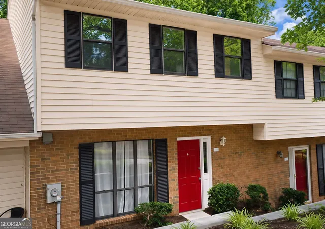 Homes for sale in Alpharetta, GA | 1265 Jamestowne Trl, Alpharetta, GA 30009 | MLS# 10789392