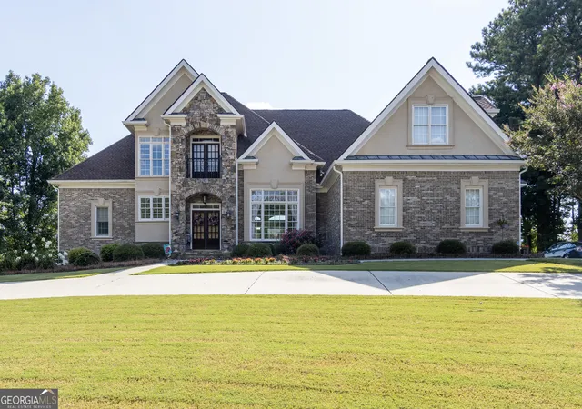 Photo 2 of Mansion for sale at 105 Murfield Way, Carrollton, GA 30116 | MLS# 10807221 | Listing updated on 2026-08-17