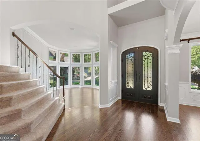 Photo 3 of Sale Pending at 6185 Masters Clb Dr, Suwanee, GA 30024 | MLS# 10815595 | Listing updated on 2026-09-14