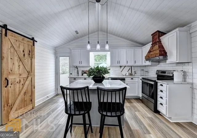 Photo 2 of Sale Pending at 1009 Dean Hill Rd, Monroe, GA 30655 | MLS# 10637868 | Listing updated on 2026-01-20