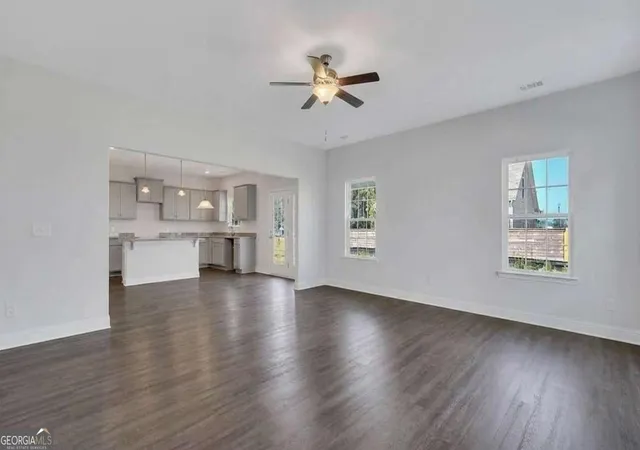 Photo 3 of Single family home for sale at 9 Sago Palm Way, Bloomingdale, GA 31302 | MLS# 10826068 | Listing updated on 2026-08-28