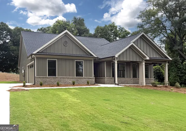 Photo 1 of Single family home for sale at 6376 Brockton Loop, Jefferson, GA 30549 | MLS# 10791959 | Listing updated on 2026-08-31