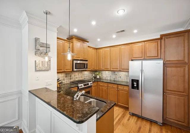 Photo 3 of Townhouse for sale at 3732 Ashford Creek Ln Ne, Brookhaven, GA 30319 | MLS# 10830764 | Listing updated on 2026-09-04