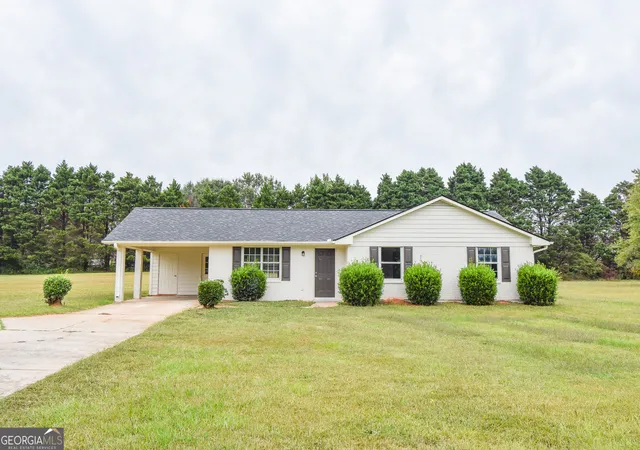 Photo 1 of Sale Pending at 111 Meadowview Ln, Williamson, GA 30292 | MLS# 10871730 | Listing updated on 2026-10-30