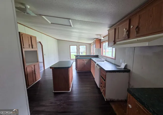 Photo 3 of Sale Pending at 147 Barn Rd Cir, Jesup, GA 31545 | MLS# 10779651 | Listing updated on 2026-10-05