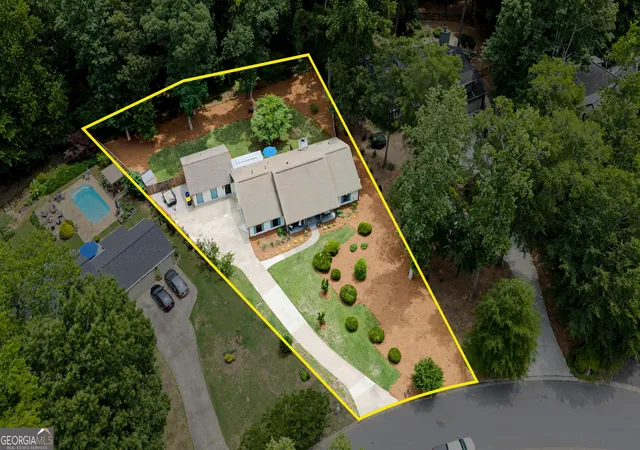 Homes for sale in Peachtree City, GA | 117 Lakeside Dr, Peachtree City, GA 30269 | MLS# 10765019
