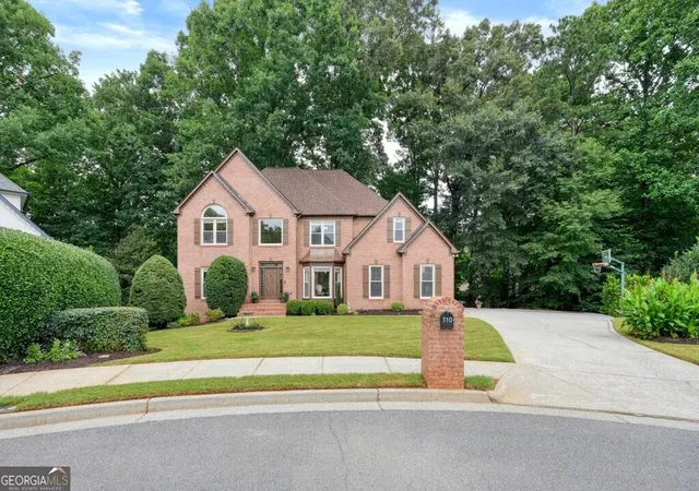 Photo 2 of Single family home for sale at 710 Waterview Trl, Alpharetta, GA 30022 | MLS# 10806730 | Listing updated on 2026-08-31
