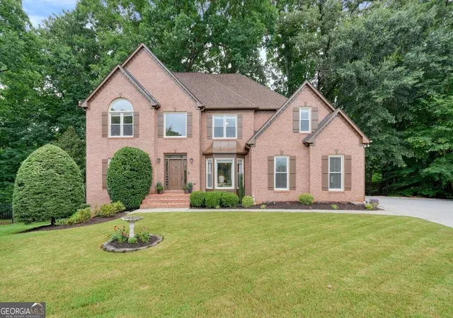 Photo 3 of Single family home for sale at 710 Waterview Trl, Alpharetta, GA 30022 | MLS# 10806730 | Listing updated on 2026-08-31
