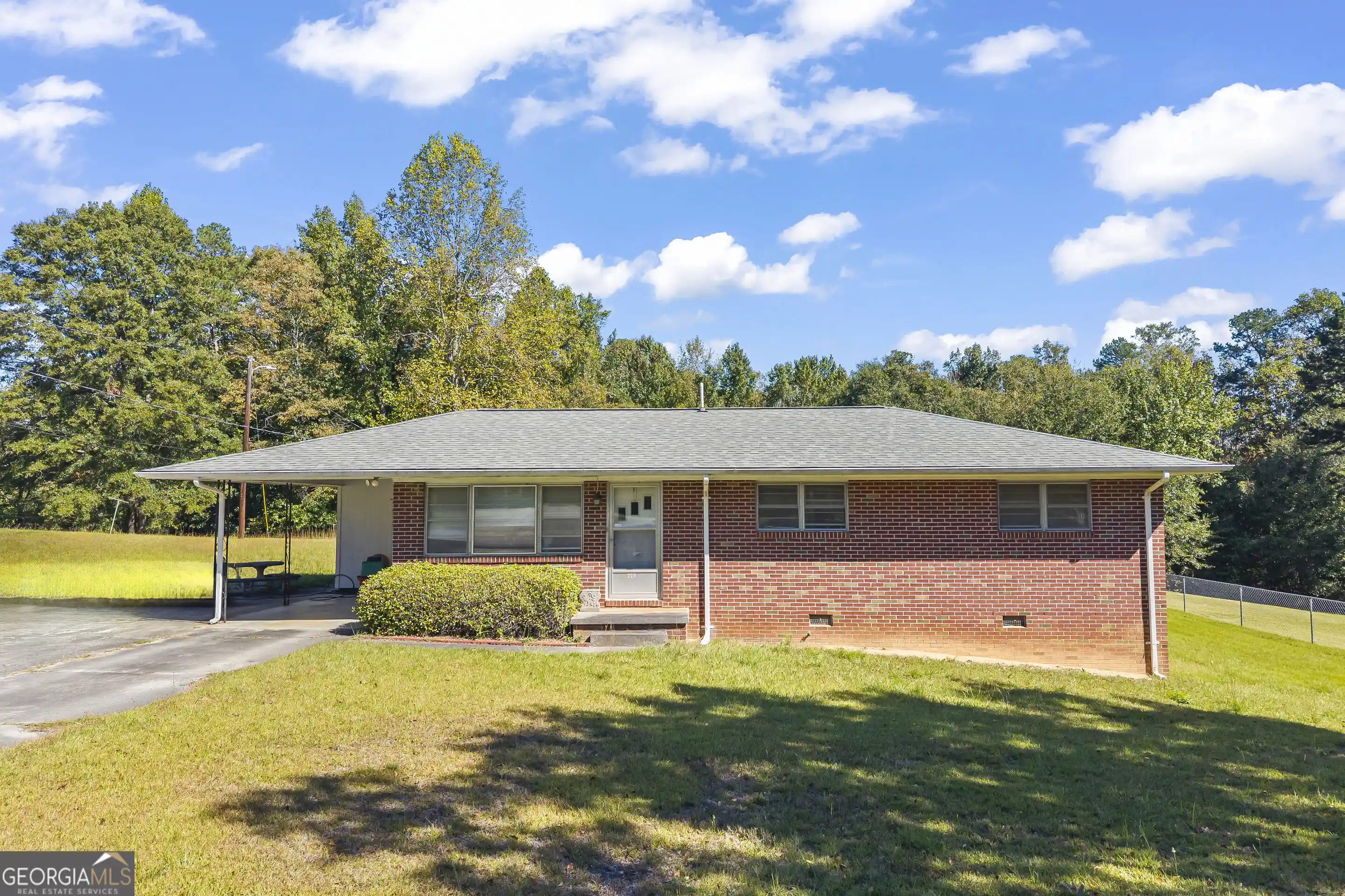 Photo 1 of Sale Pending at 229 Lewis St, Toccoa, GA 30577 | MLS# 10874995 | Listing updated on 2026-10-22