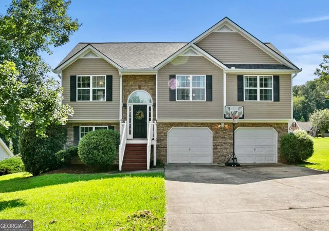 Photo 1 of Single family home for sale at 170 Shenandoah Dr, Hiram, GA 30141 | MLS# 10825297 | Listing updated on 2026-09-11