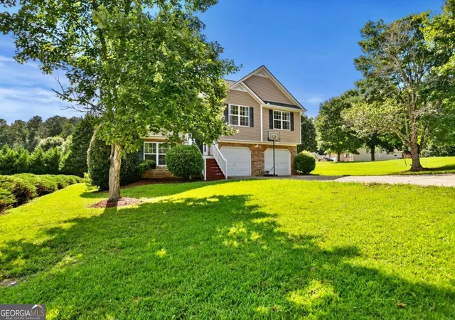 Photo 2 of Single family home for sale at 170 Shenandoah Dr, Hiram, GA 30141 | MLS# 10825297 | Listing updated on 2026-09-11