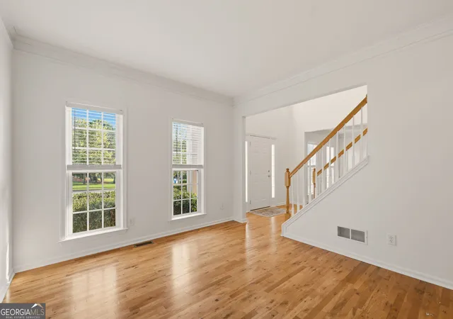 Photo 3 of Sale Pending at 3211 Seneca Farm Ln, Buford, GA 30519 | MLS# 10829088 | Listing updated on 2026-09-07