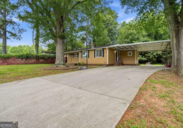 Homes for sale in Oakwood, GA | 4130 Mcclure Dr, Oakwood, GA 30566 | MLS# 10792652
