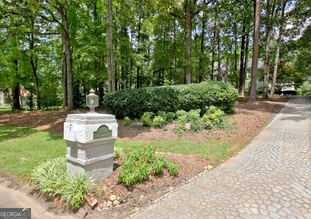 2nd image of 8554 Shoreline Dr, Jonesboro, GA 30236 | MLS# 10799043