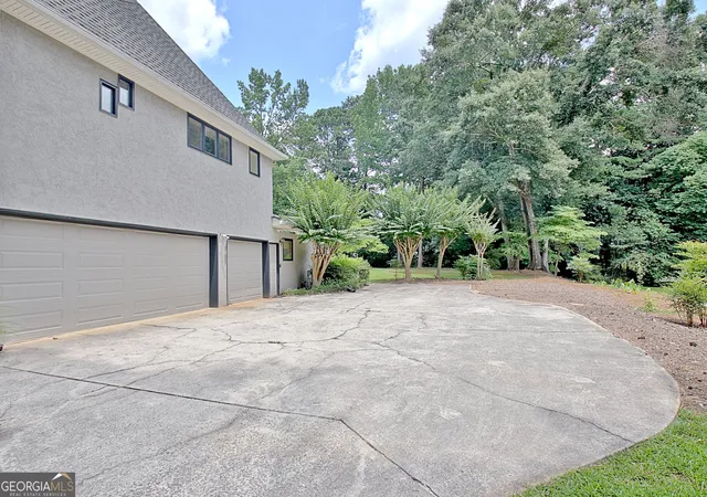 5th image of 8554 Shoreline Dr, Jonesboro, GA 30236 | MLS# 10799043