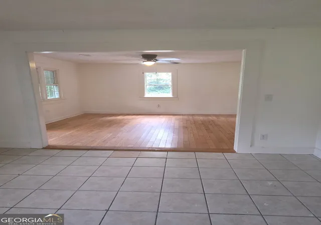 Photo 4 of Single family home for sale at 220 N Richmond St, Milledgeville, GA 31061 | MLS# 10826161 | Listing updated on 2026-09-12
