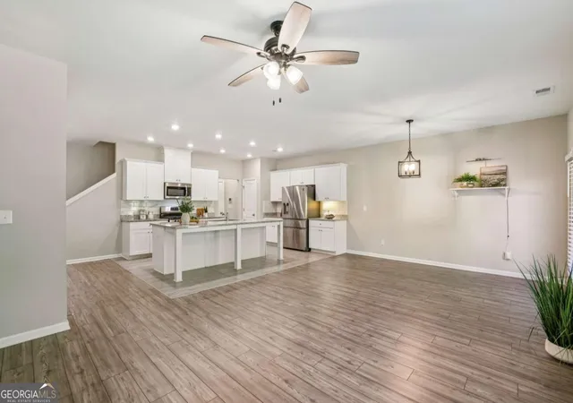 4th image of 1930 Lanier Harbor Pt, Buford, GA 30518 | MLS# 10741033