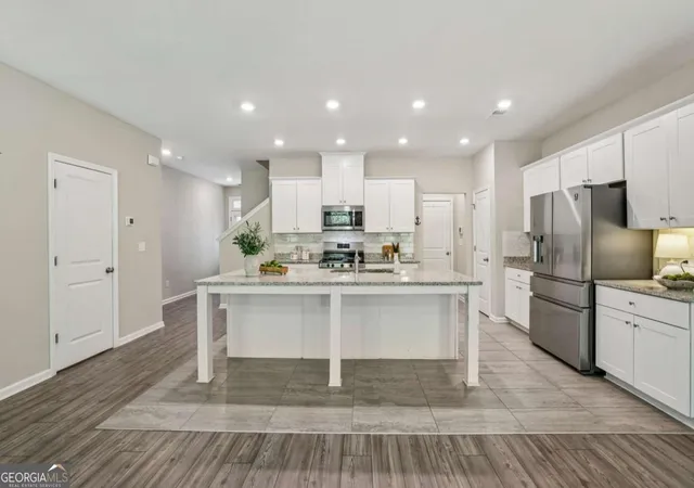 5th image of 1930 Lanier Harbor Pt, Buford, GA 30518 | MLS# 10741033