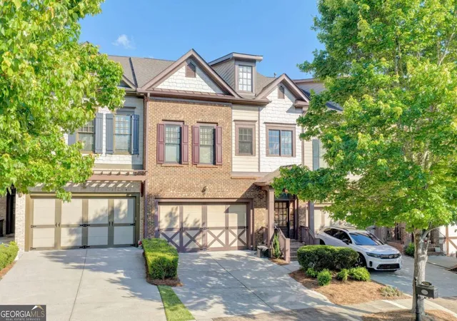1st image of 6961 Fellowship Ln, Flowery Branch, GA 30542 | MLS# 10825219