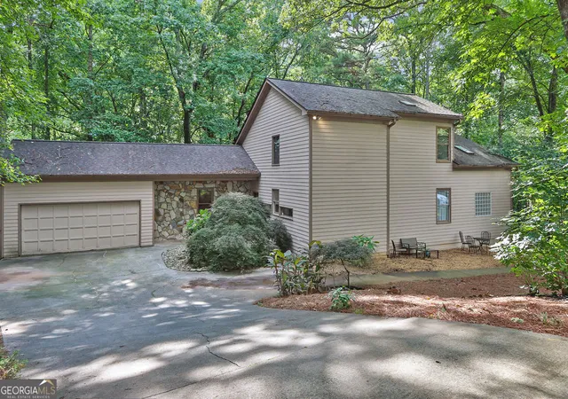 2nd image of 8760 S Mount Dr, Johns Creek, GA 30022 | MLS# 10799456