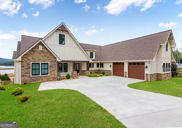 Photo 1 of Sale Pending at 138 Clearview Ln, Blairsville, GA 30512 | MLS# 10873938 | Listing updated on 2026-10-30