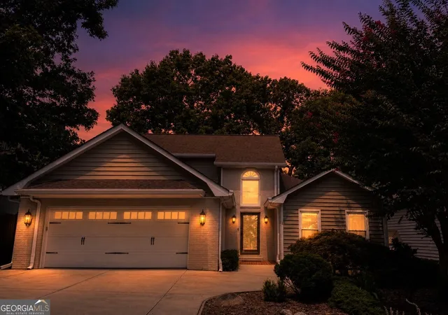 1st image of 10120 Kinross Rd, Roswell, GA 30076 | MLS# 10819616