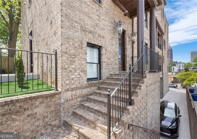 3rd image of 631 Boulevard Ne, Atlanta, GA 30308 | MLS# 10691293