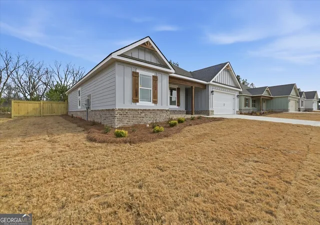 Photo 3 of Sale Pending at 510 New Hope, Perry, GA 31069 | MLS# 10663037 | Listing updated on 2026-02-15