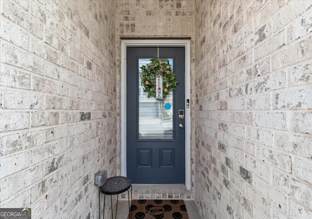 Listing Photo 4 - Condo for sale in building located at 7503 Knl Holw Rd, Lithonia, GA 30058