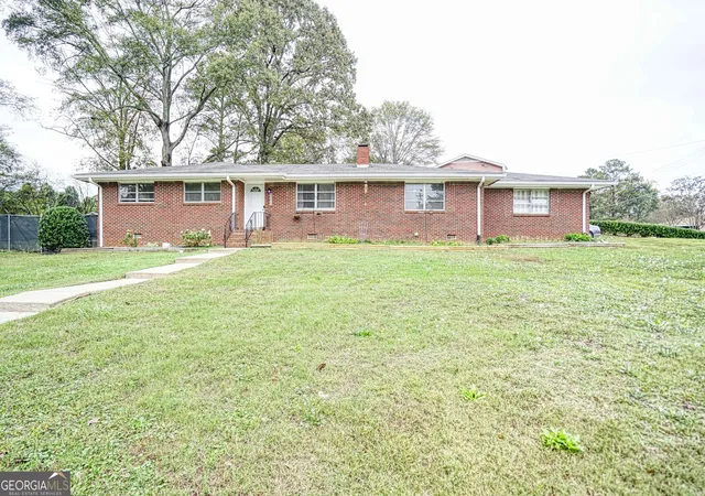 Photo 1 of Single family home for sale at 680 Sherwood Dr, Jonesboro, GA 30236 | MLS# 10833760 | Listing updated on 2026-08-27